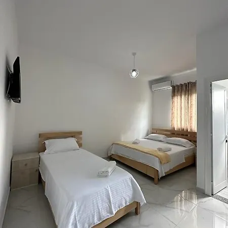 A & V Dodani Hotell 3*