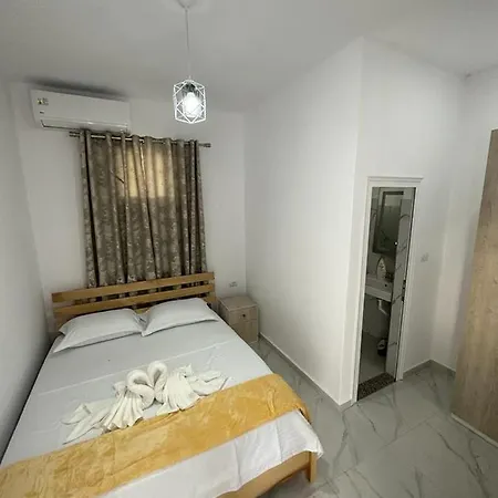 A & V Dodani Hotell 3*