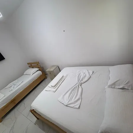 Hotell A & V Dodani 3*
