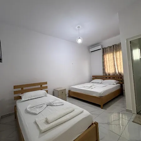 A & V Dodani Ξενοδοχείο Deja's Ford