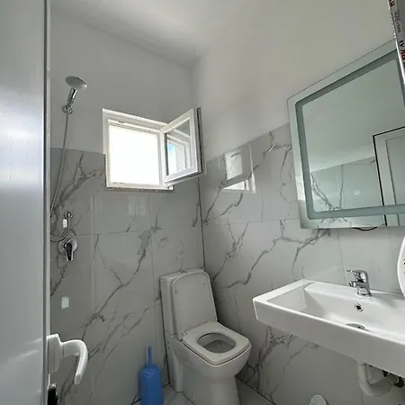 A&v Dodani Hotel Deja's Ford